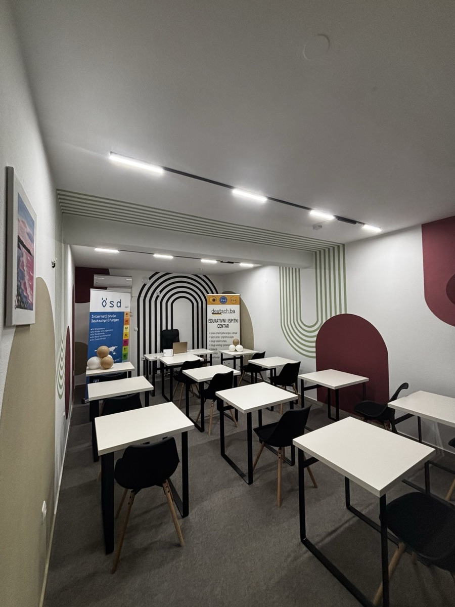 Učionica edukativnog i ispitnog centra deutsch.ba u Tešnju