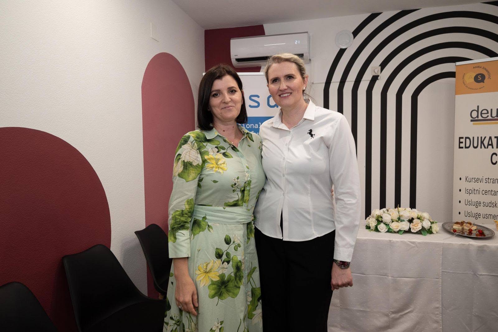 Prof. Amra Sinanović sa polaznikom u centru deutsch.ba